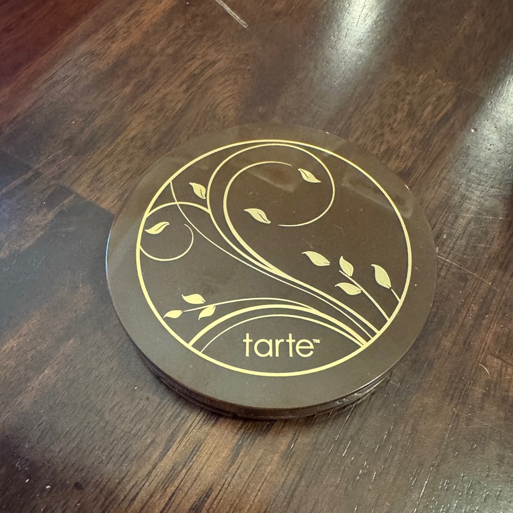 Tarte Light-Medium Compact with Brown and Gold Accents